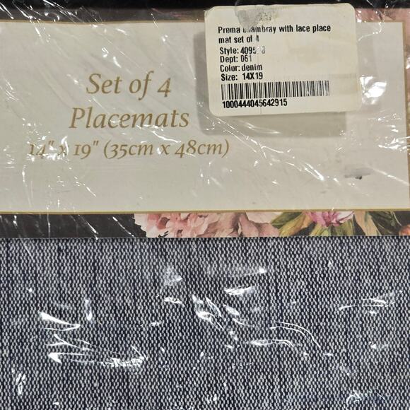 Nicole Miller Denim Blue Prema Chambray Lace Trim Set of 4 Placemats 14" x 19" - Picture 5 of 5